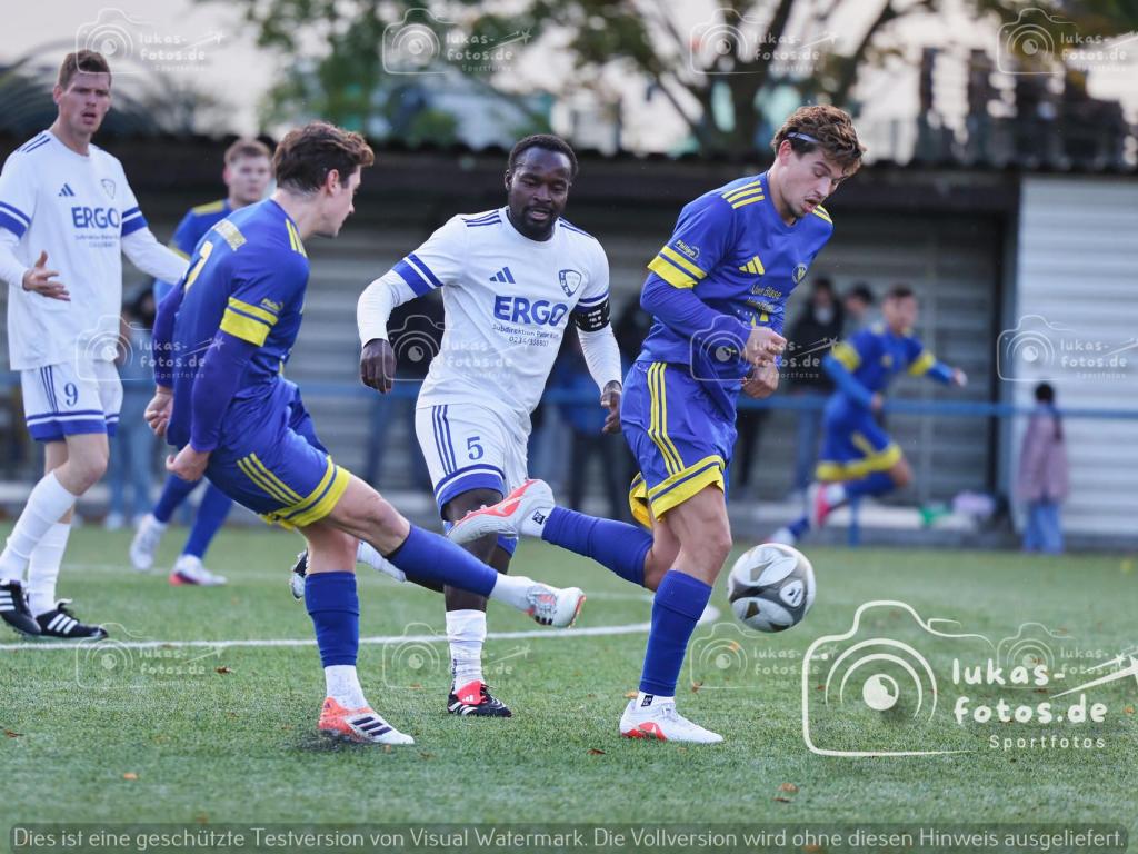 2026-10-25 FC BG Castrop-Rauxel - TuS Heven Foto Lukas (110)