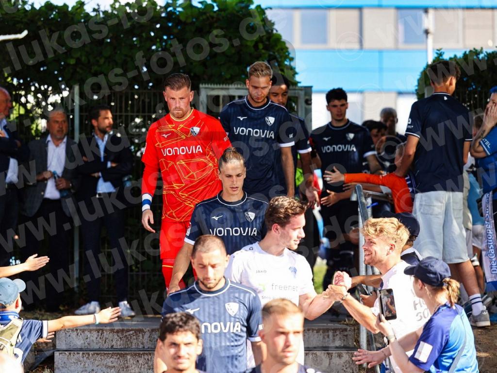 2025-07-03 Einlauf Horn VfL Bochum - TuS Harpen Foto Lukas (619)