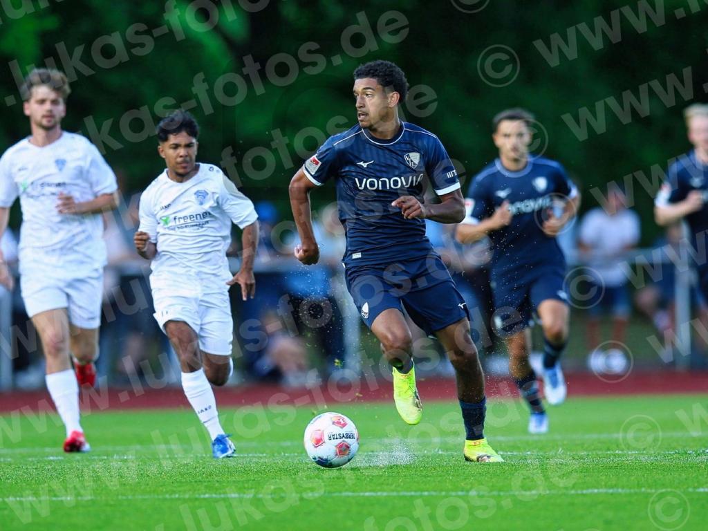 2025-07-03 Onyeka VfL Bochum - TuS Harpen Foto Lukas (60)