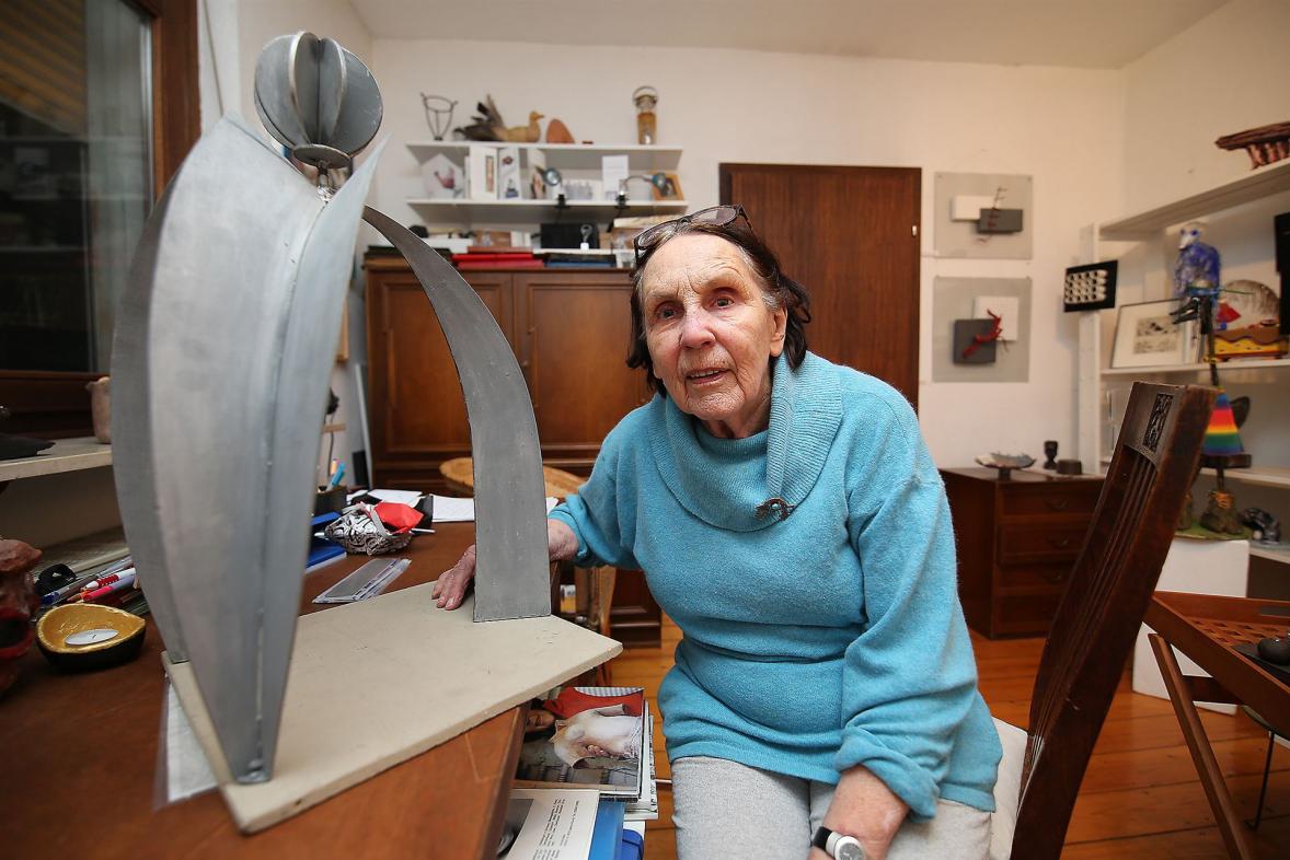 Annette Seiler und Skulptur Bennertor Castrop